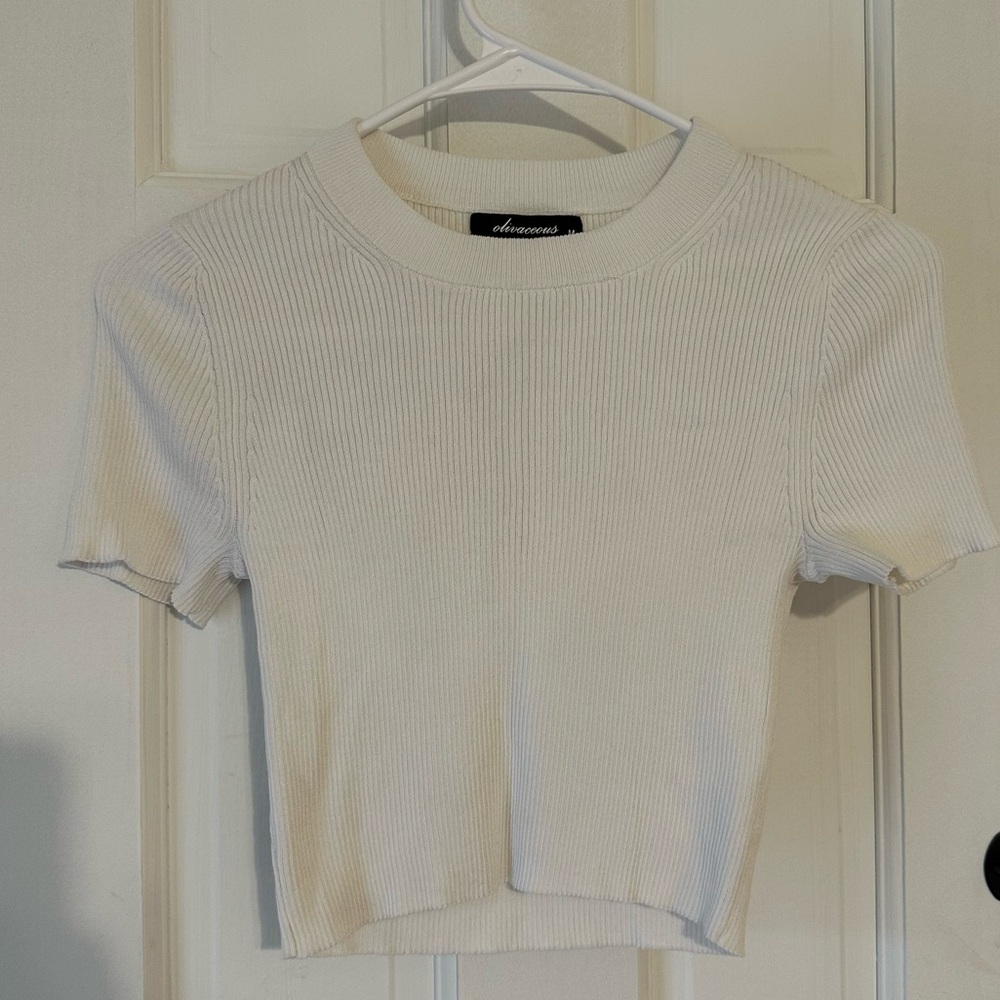 Oliviaceous White Cropped Ribbed Tee - Size M